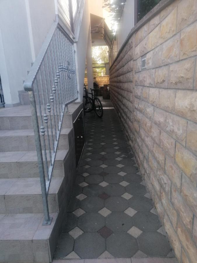 Apartments Mali Mate ตรีบูนย์ ภายนอก รูปภาพ