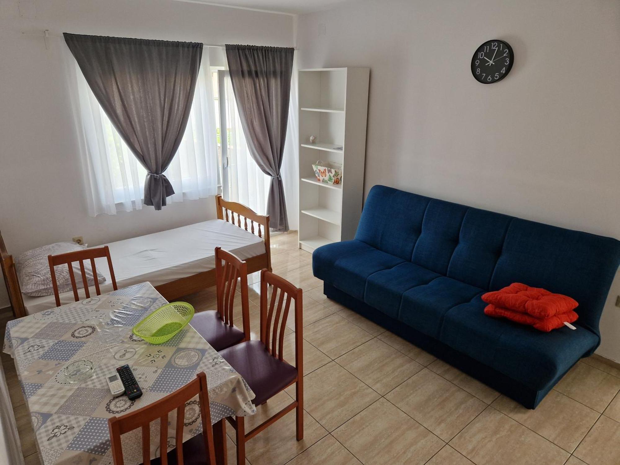 Apartments Mali Mate ตรีบูนย์ ภายนอก รูปภาพ